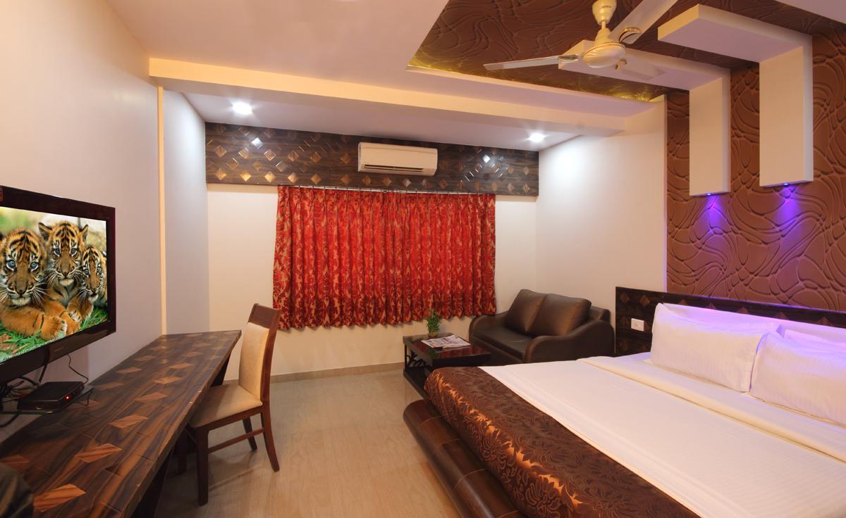 Hotel Railway Inn Thane Eksteriør bilde